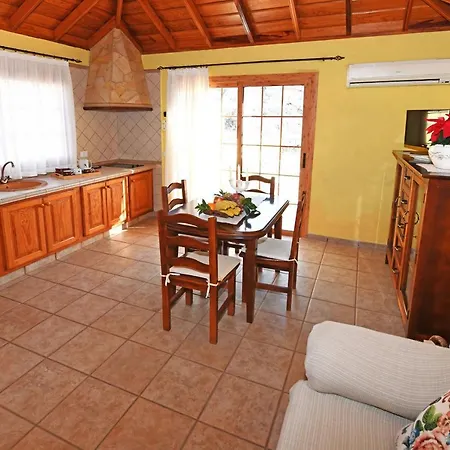 Casa Ivan بيت للعطل *